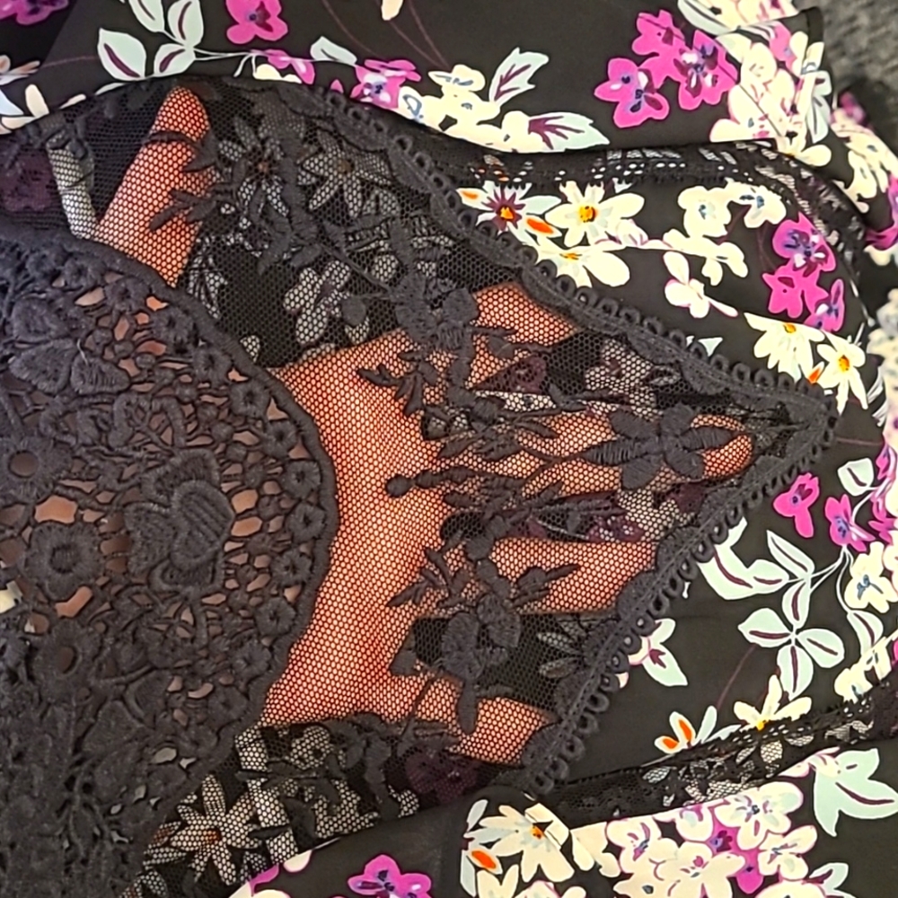 Express Dress - Picture 3 of 4